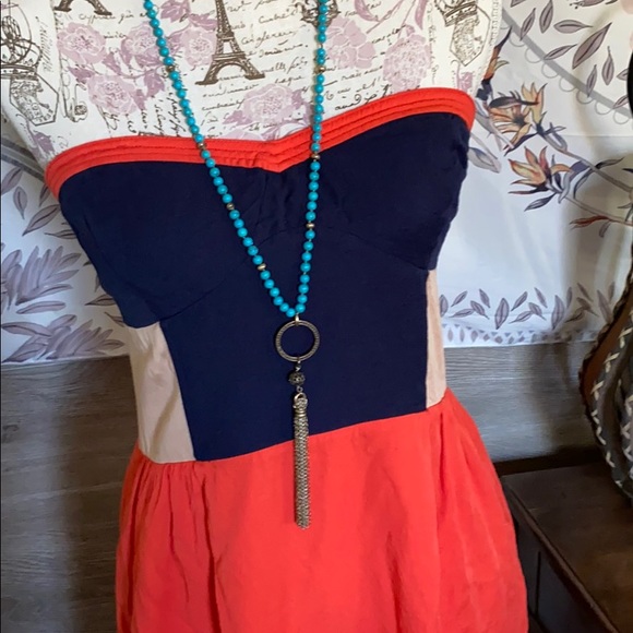 Urban Outfitters strapless dress - Picture 2 of 6